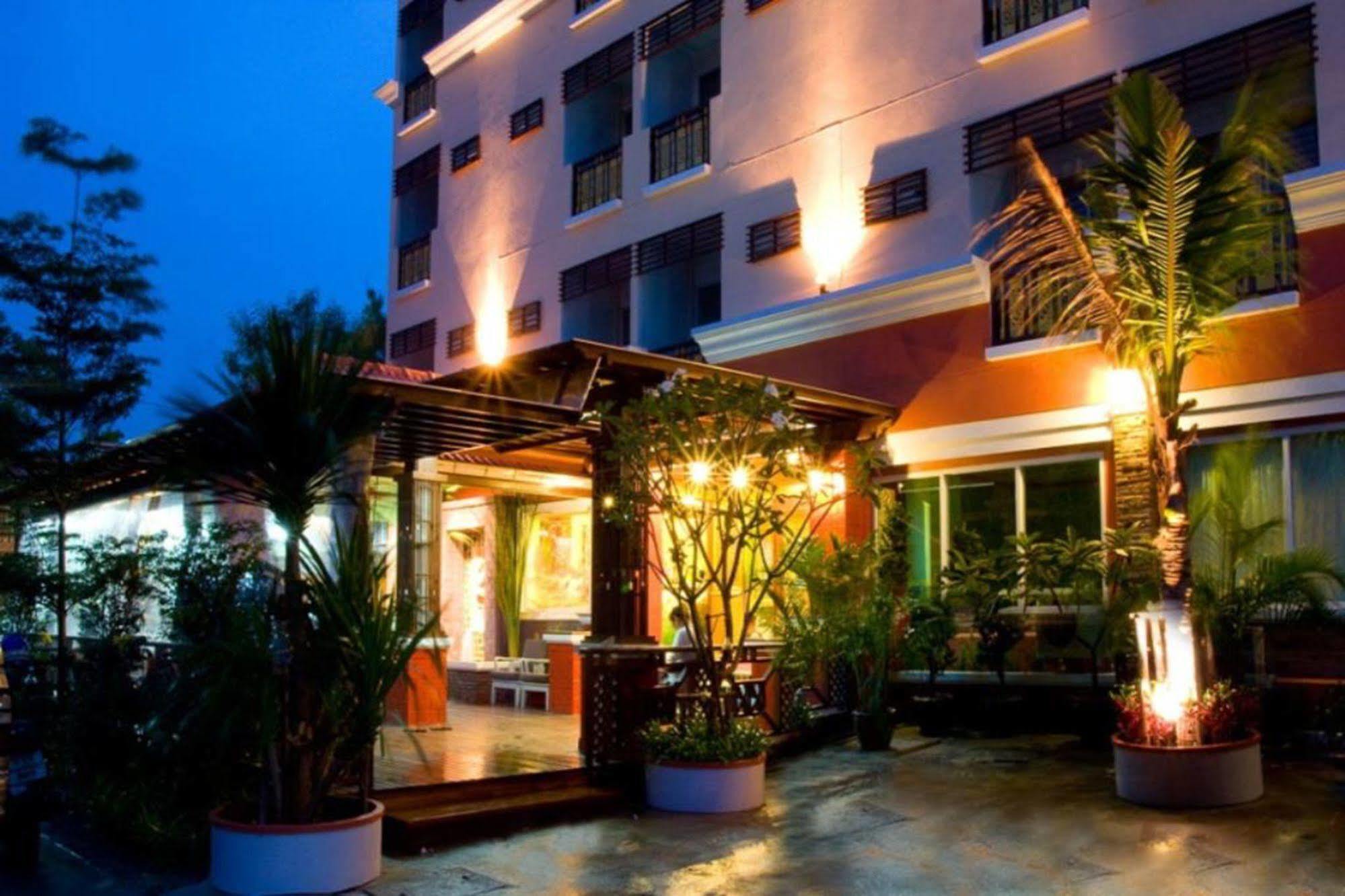 Oyo 280 Thai Garden Resort Bangkok Eksteriør bilde